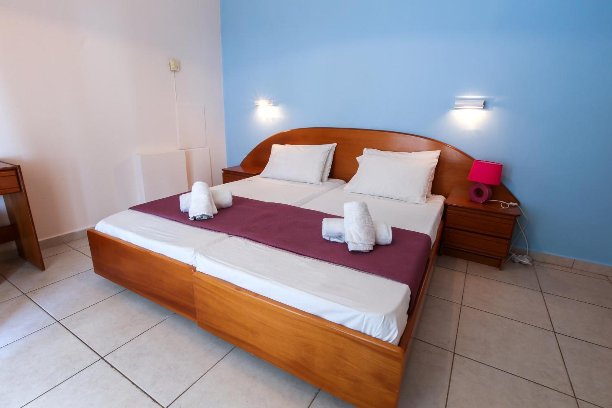 S&C Kosmos Beach Resort Róda Kültér fotó