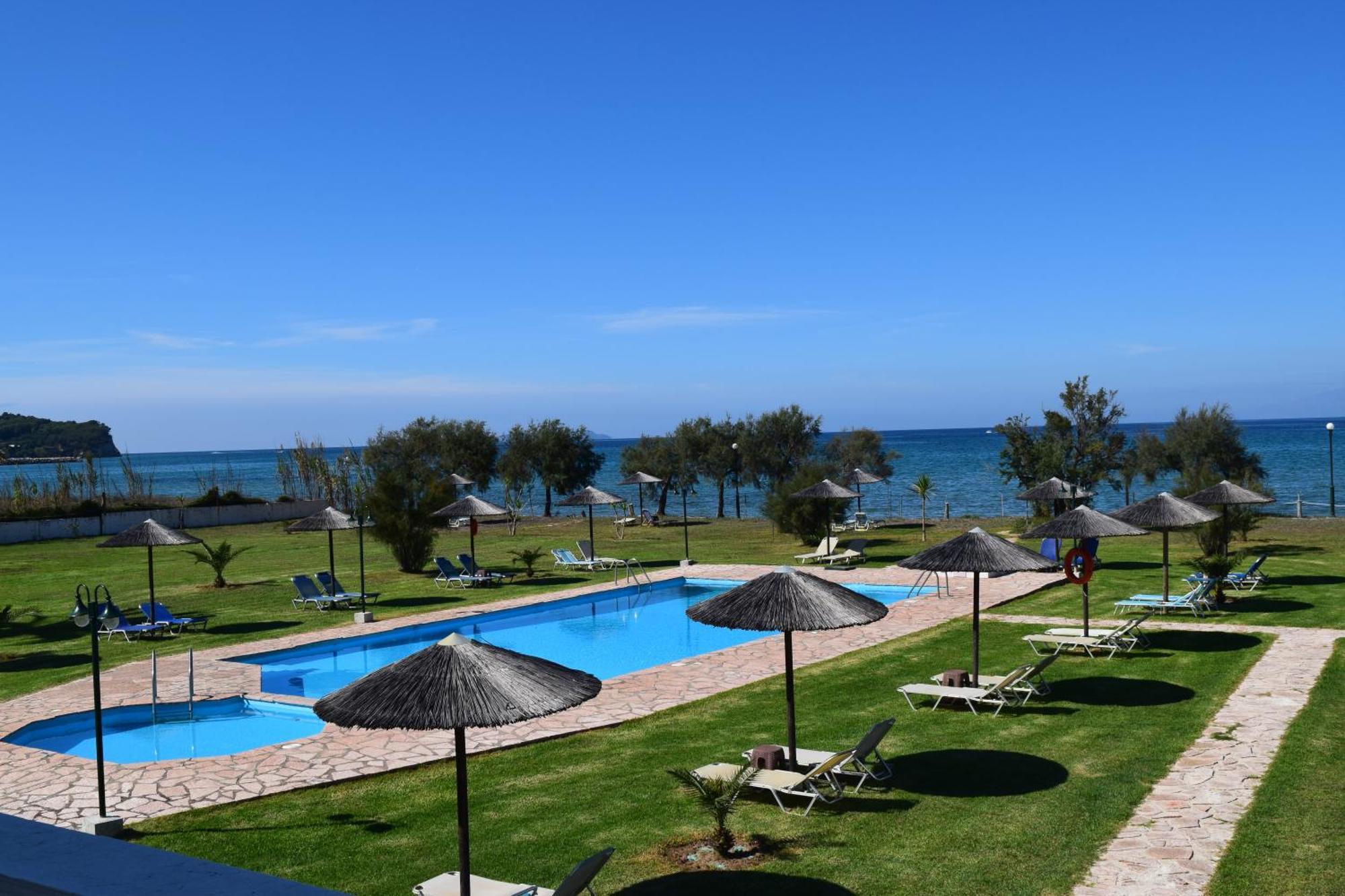 S&C Kosmos Beach Resort Róda Kültér fotó